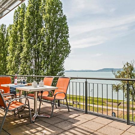 Panoramic Art Apartment With Jacuzzi 巴拉通雷勒 外观 照片